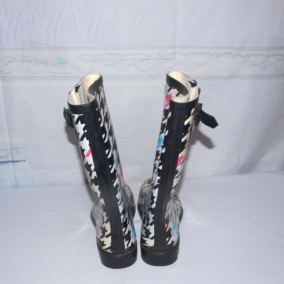 Fashion Rain Boots Snow Boots Size 6 Mid-Calf Rocket Pattern Fun Keep Dry & Warm - Picture 4 of 5